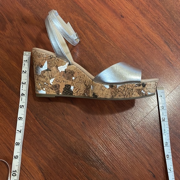 Karl Lagerfeld Carin silver leather cork wedge heel ankle strap NEW sz 10 metal - Picture 11 of 11
